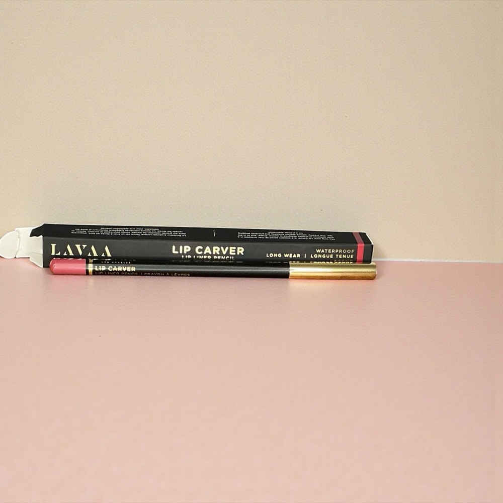 Lavaa Lip Carver Waterproof Lip Pencil – Legend Shade